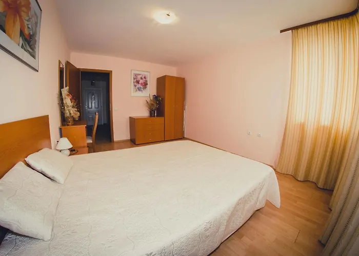 Gt Green Fort Beach Apartment